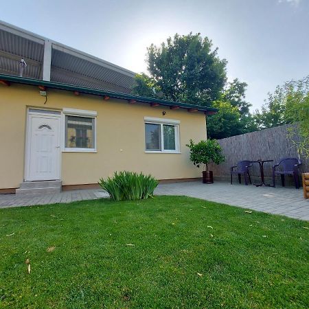 דירות Garden House נובי סאד מראה חיצוני תמונה