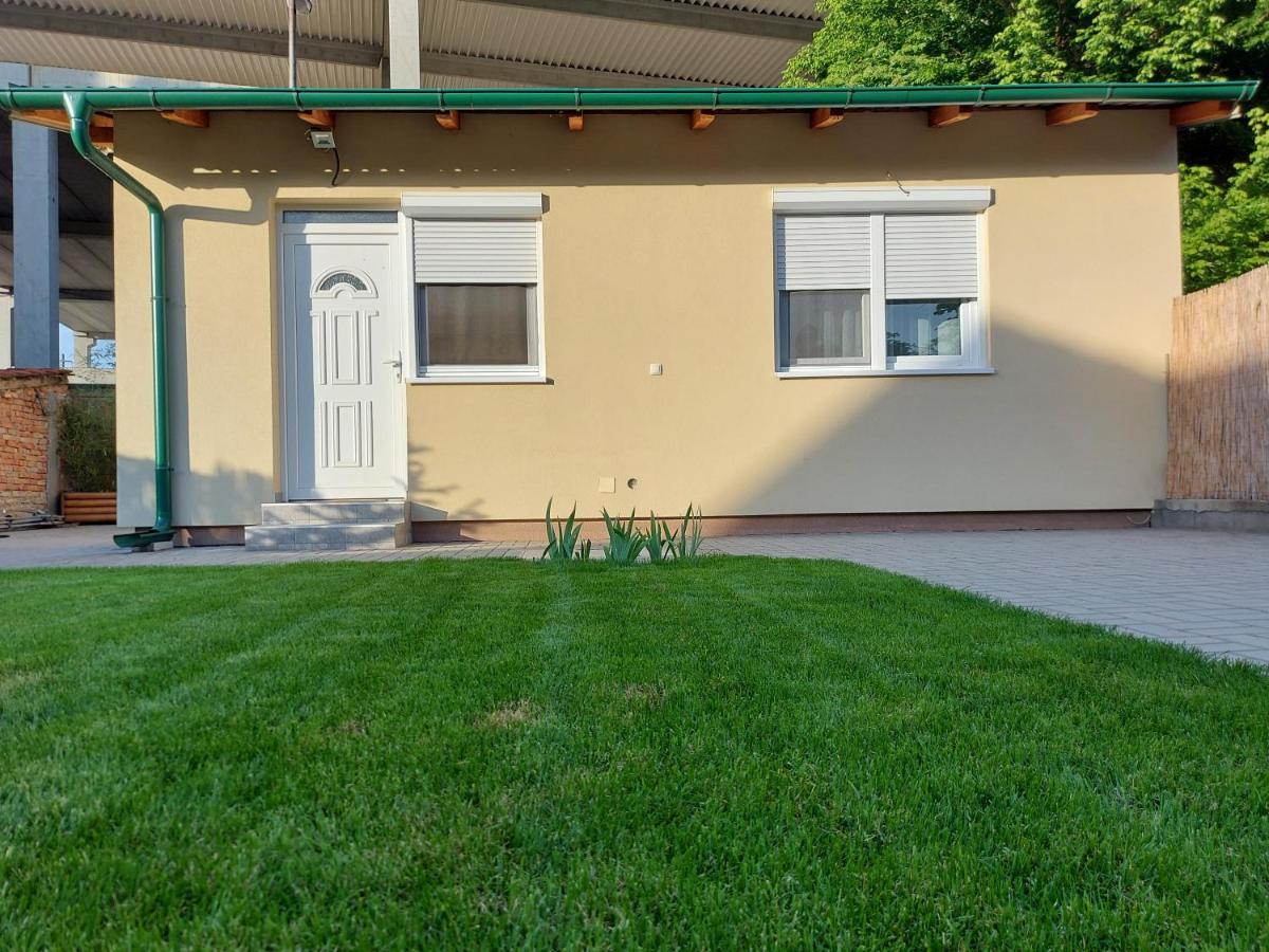 דירות Garden House נובי סאד מראה חיצוני תמונה